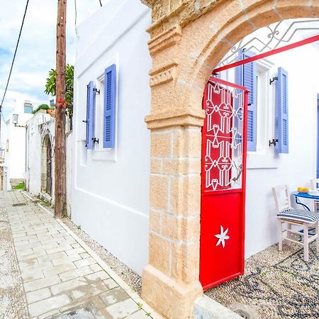 The Red Door In Koskinou Koskinou  المظهر الخارجي الصورة