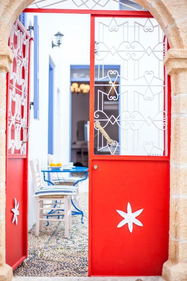 The Red Door In Koskinou Koskinou  المظهر الخارجي الصورة